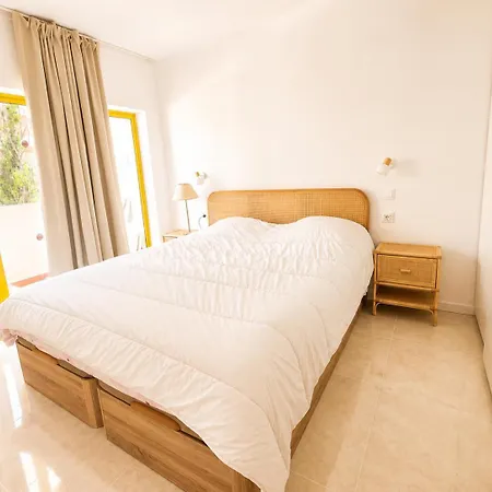 Castela House 아파트 포티마오